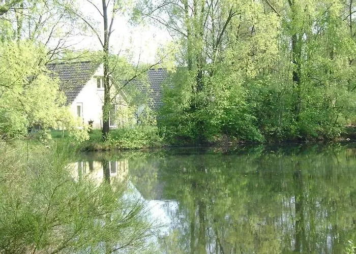 Vrijstaande Recreatievilla Met Ruime Omheinde Tuin Posterholt