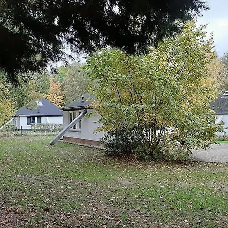 Holiday home Vrijstaande Recreatievilla Met Ruime Omheinde Tuin *