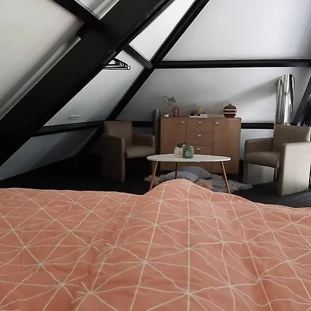 Vrijstaande Recreatievilla Met Ruime Omheinde Tuin *