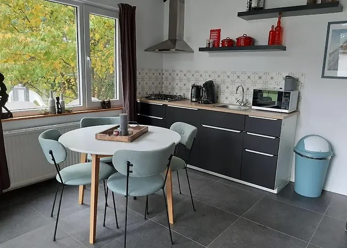 Vrijstaande Recreatievilla Met Ruime Omheinde Tuin