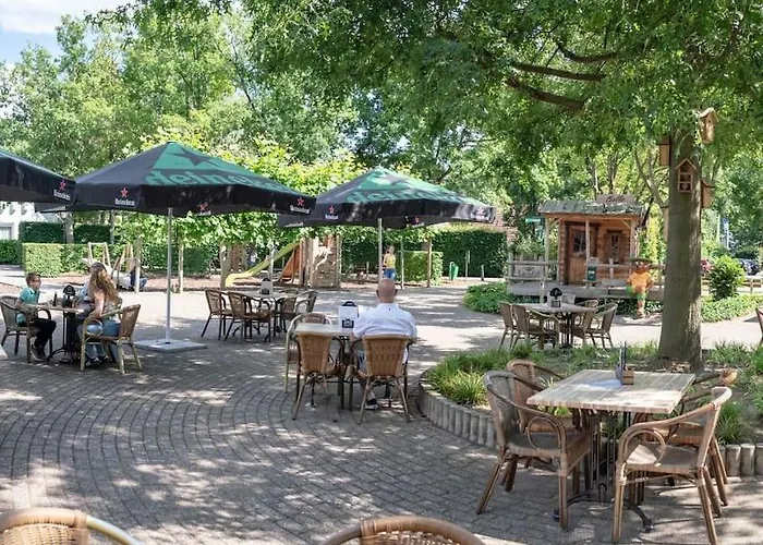 Holiday home Vrijstaande Recreatievilla Met Ruime Omheinde Tuin